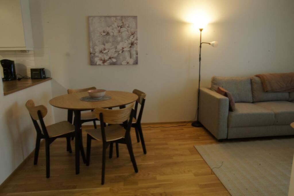Keskustan Kaksio 45 M2 Autopaikalla, Rautatienkatu 19, 9 Krs Apartment Oulu Luaran gambar