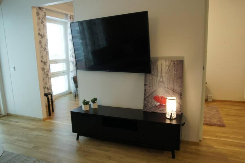 Keskustan Kaksio 45 M2 Autopaikalla, Rautatienkatu 19, 9 Krs Apartment Oulu Luaran gambar