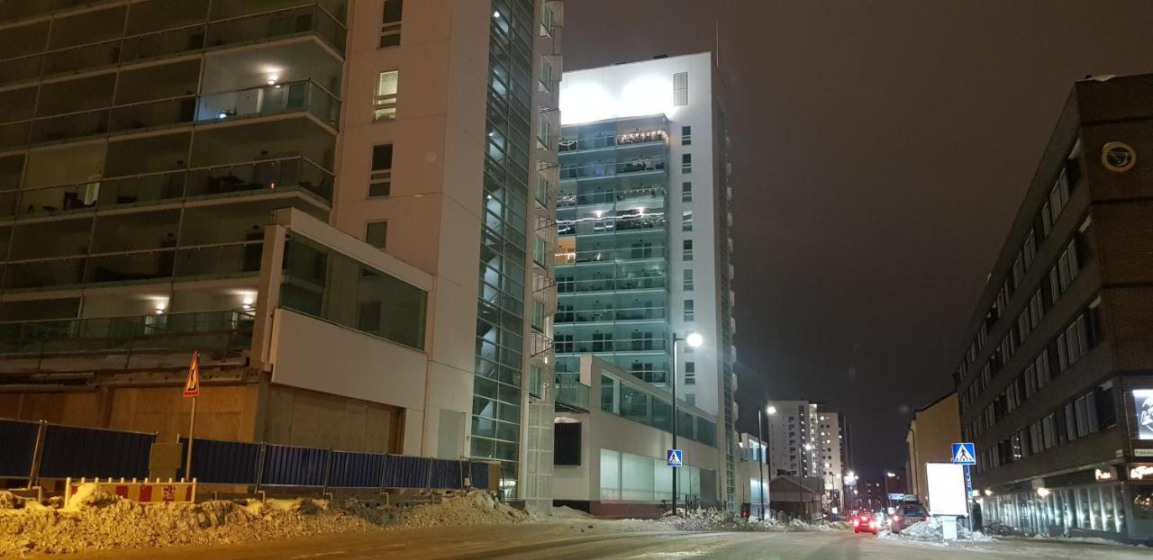 Keskustan Kaksio 45 M2 Autopaikalla, Rautatienkatu 19, 9 Krs Apartment Oulu Luaran gambar